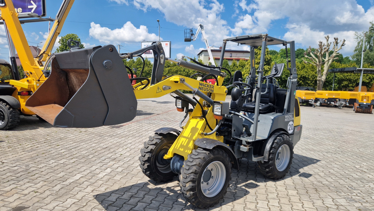 اللودر بعجل WACKER NEUSON WL 25: صور 8