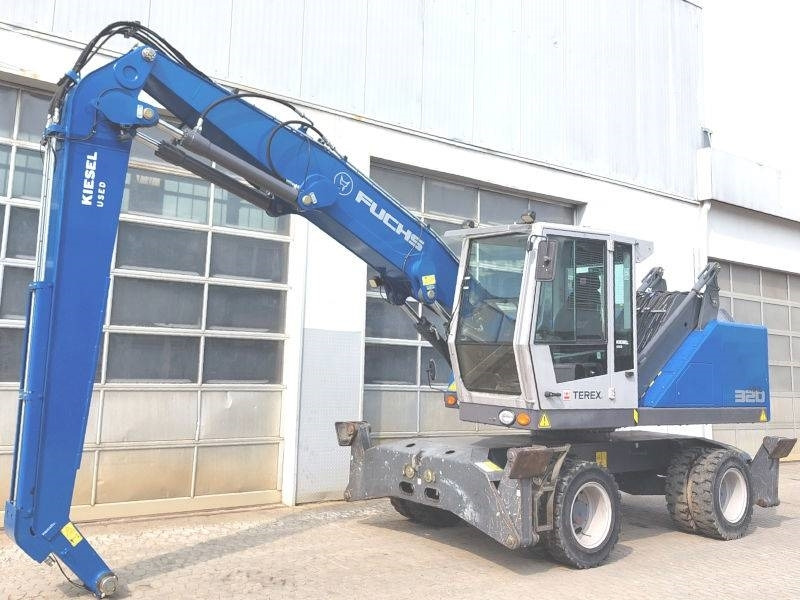 Fuchs MHL 320 F - حفارة النقل والشحن: صور 2 Fuchs MHL 320 F - حفارة النقل والشحن: صور 2