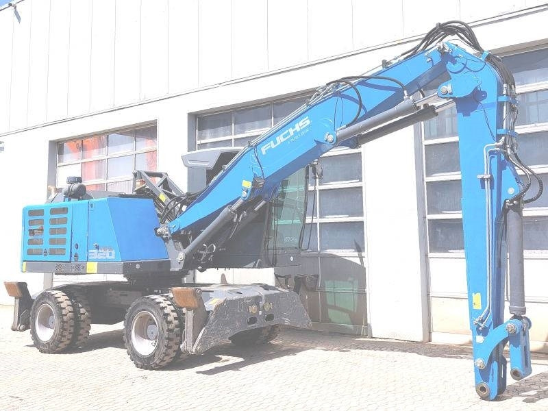 Fuchs MHL 320 F - حفارة النقل والشحن: صور 4 Fuchs MHL 320 F - حفارة النقل والشحن: صور 4