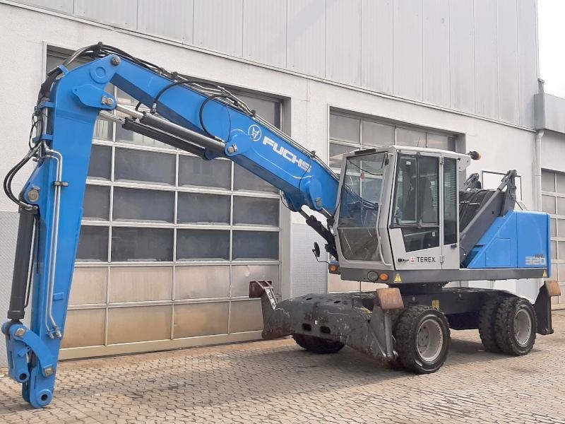 Fuchs MHL 320 F - حفارة النقل والشحن: صور 2 Fuchs MHL 320 F - حفارة النقل والشحن: صور 2