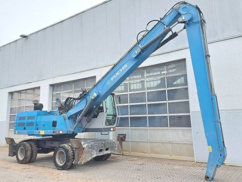 Fuchs MHL 335 E - حفارة النقل والشحن: صور 4 Fuchs MHL 335 E - حفارة النقل والشحن: صور 4
