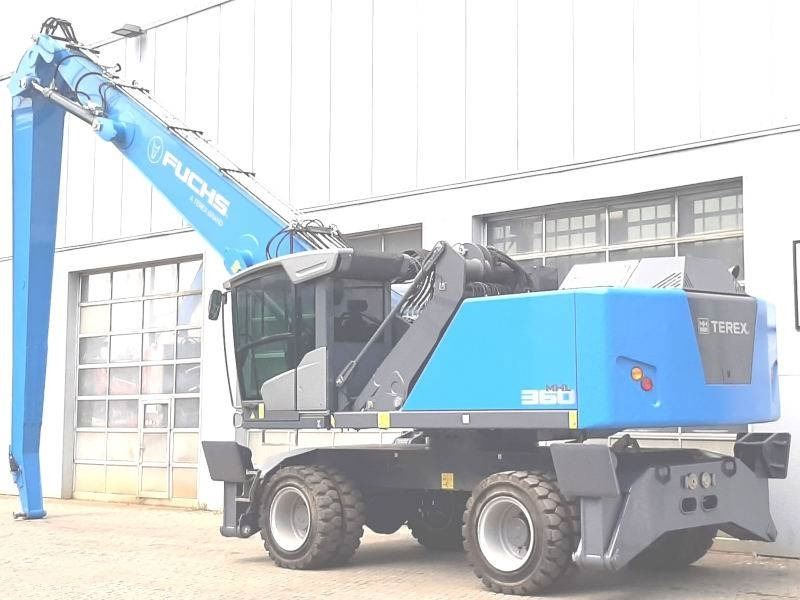 Fuchs MHL 360 F - حفارة النقل والشحن: صور 3 Fuchs MHL 360 F - حفارة النقل والشحن: صور 3