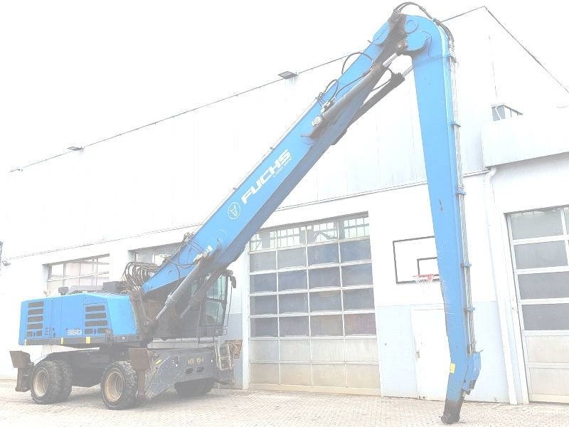 Fuchs MHL 360 F - حفارة النقل والشحن: صور 4 Fuchs MHL 360 F - حفارة النقل والشحن: صور 4