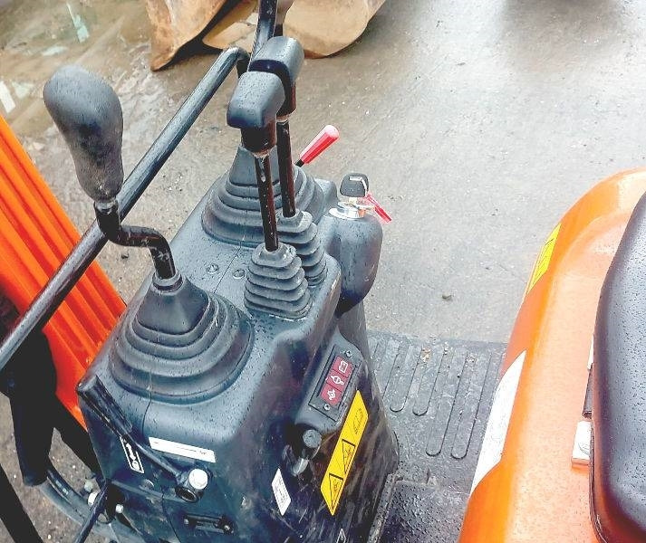Hitachi ZX 10 U-6 - حفارة مصغرة: صور 5 Hitachi ZX 10 U-6 - حفارة مصغرة: صور 5