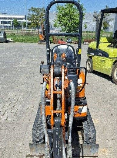 Hitachi ZX 10 U-6 - حفارة مصغرة: صور 2 Hitachi ZX 10 U-6 - حفارة مصغرة: صور 2