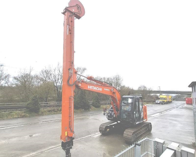 Hitachi ZX 135 US-6 Teledipper - حفارات زحافة: صور 2 Hitachi ZX 135 US-6 Teledipper - حفارات زحافة: صور 2