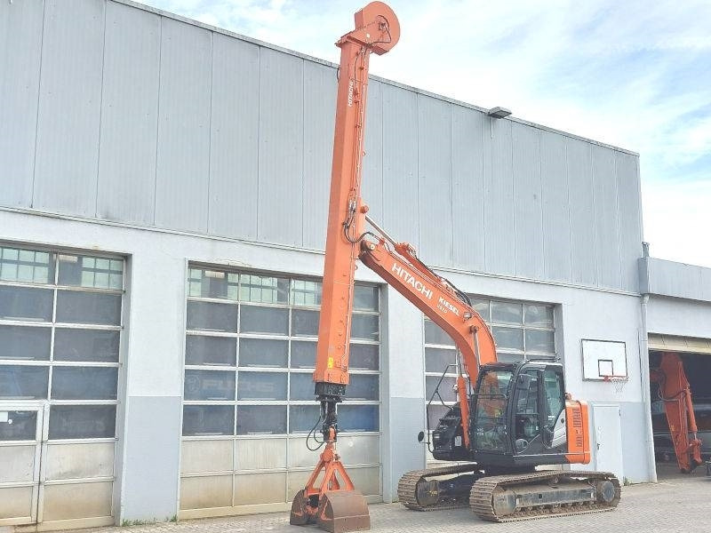 Hitachi ZX 135 US-6 Teledipper - حفارات زحافة: صور 2 Hitachi ZX 135 US-6 Teledipper - حفارات زحافة: صور 2