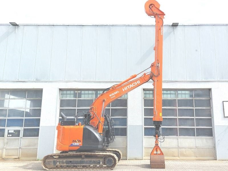 Hitachi ZX 135 US-6 Teledipper - حفارات زحافة: صور 5 Hitachi ZX 135 US-6 Teledipper - حفارات زحافة: صور 5