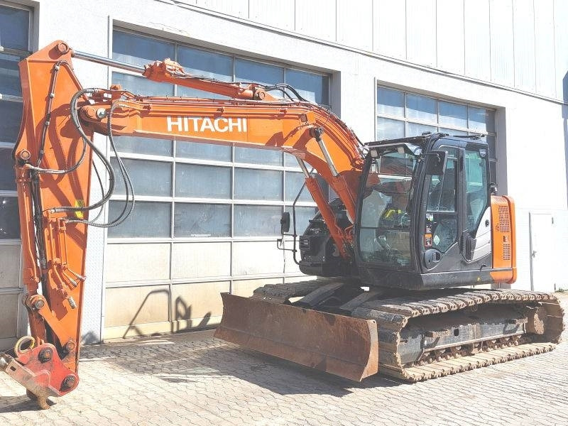 Hitachi ZX 135 US-6 - حفارات زحافة: صور 2 Hitachi ZX 135 US-6 - حفارات زحافة: صور 2