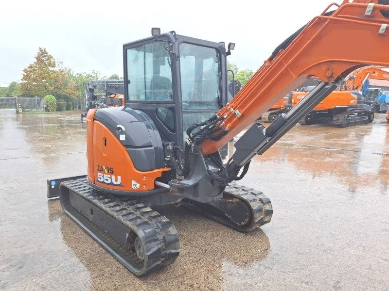 Hitachi ZX 55 U-6 - حفارة مصغرة: صور 4 Hitachi ZX 55 U-6 - حفارة مصغرة: صور 4
