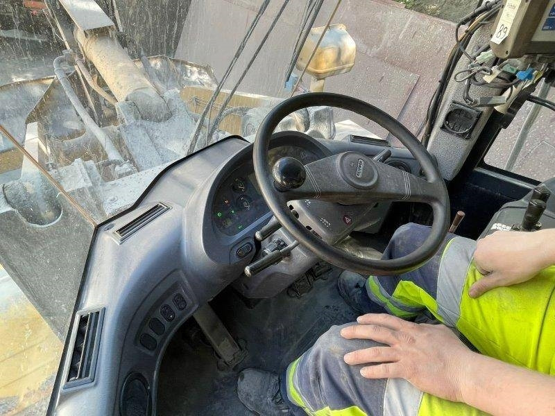 Komatsu WA 500-6 - اللودر بعجل: صور 5 Komatsu WA 500-6 - اللودر بعجل: صور 5