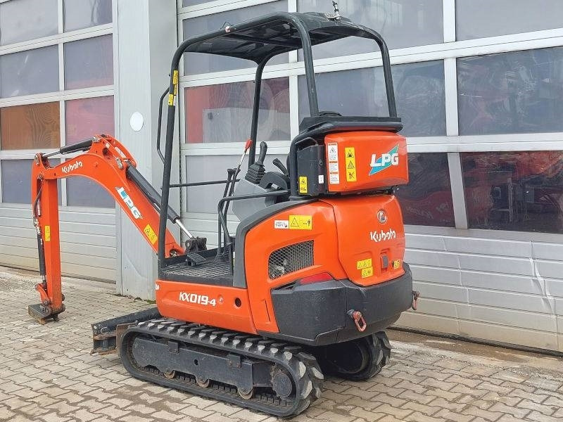 Kubota KX019-4 LPG  - حفارة مصغرة: صور 3 Kubota KX019-4 LPG  - حفارة مصغرة: صور 3