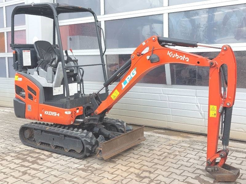 Kubota KX019-4 LPG  - حفارة مصغرة: صور 4 Kubota KX019-4 LPG  - حفارة مصغرة: صور 4