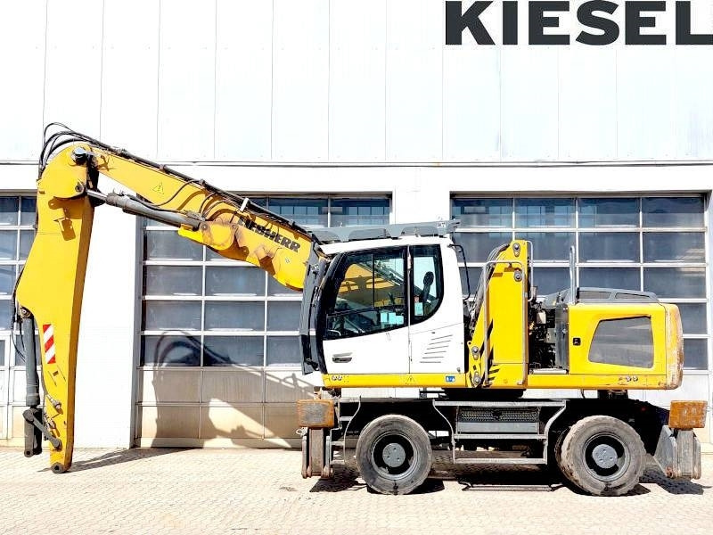 Liebherr LH 24 - حفارة النقل والشحن: صور 1 Liebherr LH 24 - حفارة النقل والشحن: صور 1