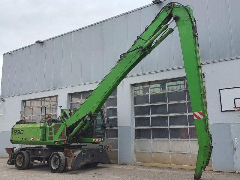 Sennebogen 830 - حفارة النقل والشحن: صور 4 Sennebogen 830 - حفارة النقل والشحن: صور 4