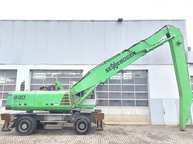 Sennebogen 830 - حفارة النقل والشحن: صور 5 Sennebogen 830 - حفارة النقل والشحن: صور 5