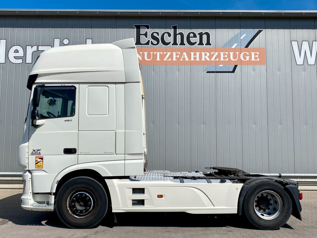 DAF XF 460 Super Space Cab | Klima*Vollspoiler - شاحنة جرار: صور 2 DAF XF 460 Super Space Cab | Klima*Vollspoiler - شاحنة جرار: صور 2