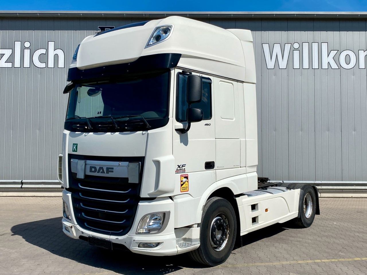 DAF XF 460 Super Space Cab | Klima*Vollspoiler - شاحنة جرار: صور 1 DAF XF 460 Super Space Cab | Klima*Vollspoiler - شاحنة جرار: صور 1