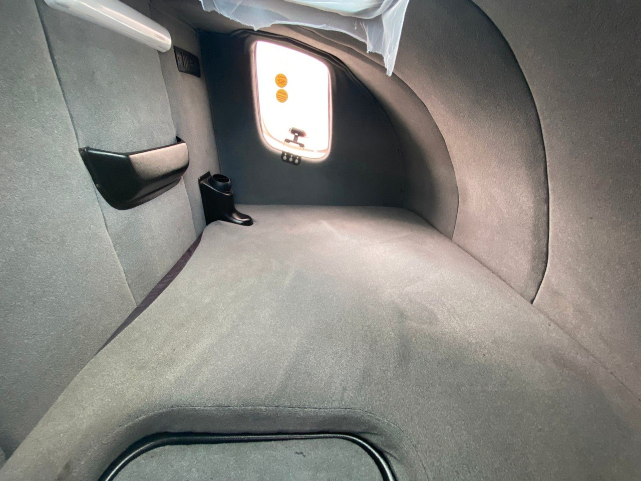 الشاحنات الصغيرة ستائر Iveco Daily Hi-Matic 70 C 21 Topsleeper | LBW 1,00to.: صور 14