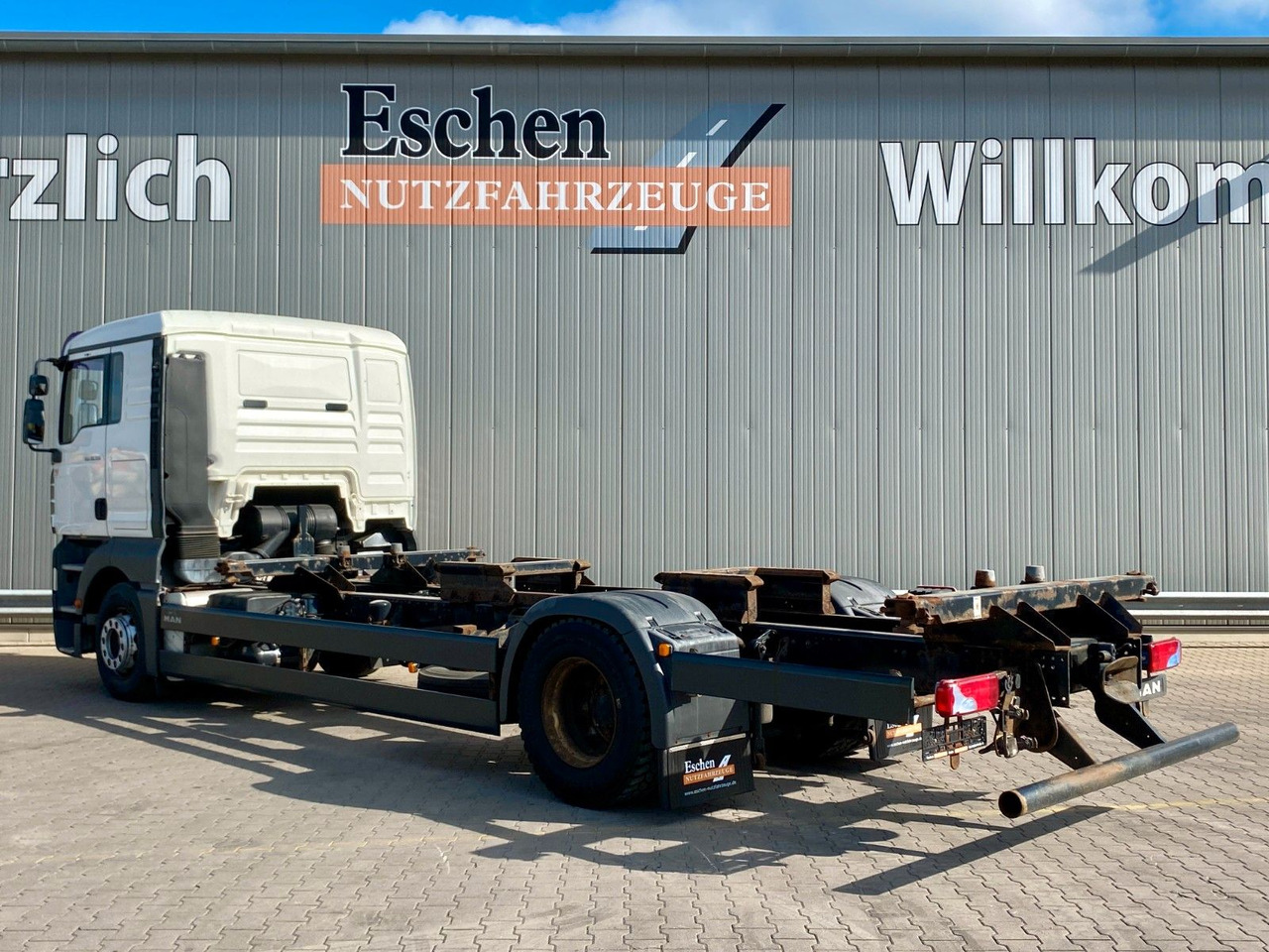 MAN TGA 18.350 LL Fahrschule*Driving school*5 Sitze MAN TGA 18.350 LL Fahrschule*Driving school*5 Sitze - شاحنات مسطحة: صور 3 MAN TGA 18.350 LL Fahrschule*Driving school*5 Sitze MAN TGA 18.350 LL Fahrschule*Driving school*5 Sitze - شاحنات مسطحة: صور 3
