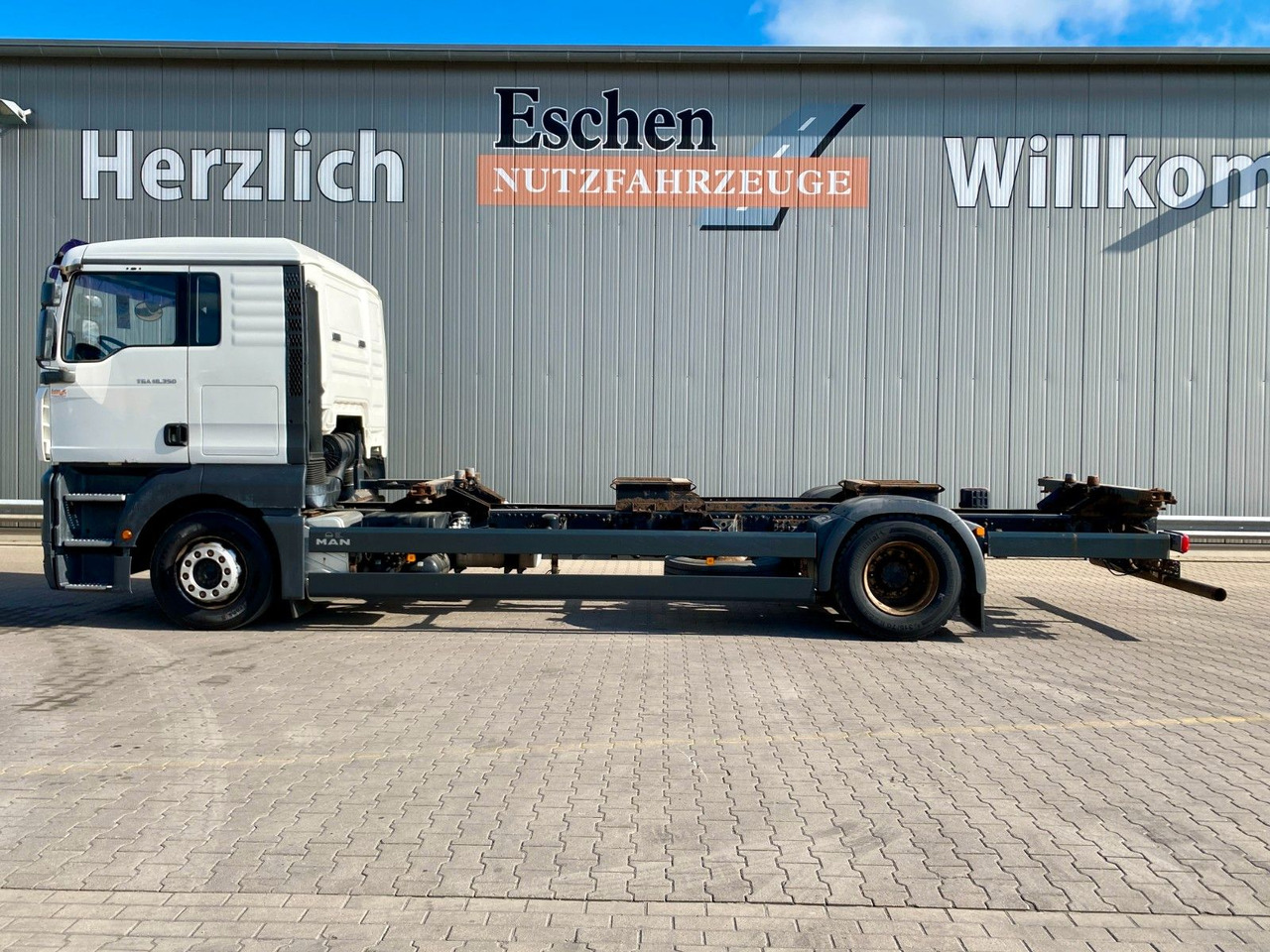 MAN TGA 18.350 LL Fahrschule*Driving school*5 Sitze MAN TGA 18.350 LL Fahrschule*Driving school*5 Sitze - شاحنات مسطحة: صور 2 MAN TGA 18.350 LL Fahrschule*Driving school*5 Sitze MAN TGA 18.350 LL Fahrschule*Driving school*5 Sitze - شاحنات مسطحة: صور 2