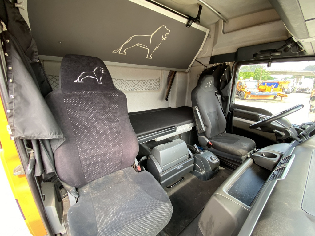 MAN TGX 18.440 4x2 LLS-U Lowliner - شاحنة جرار: صور 3 MAN TGX 18.440 4x2 LLS-U Lowliner - شاحنة جرار: صور 3