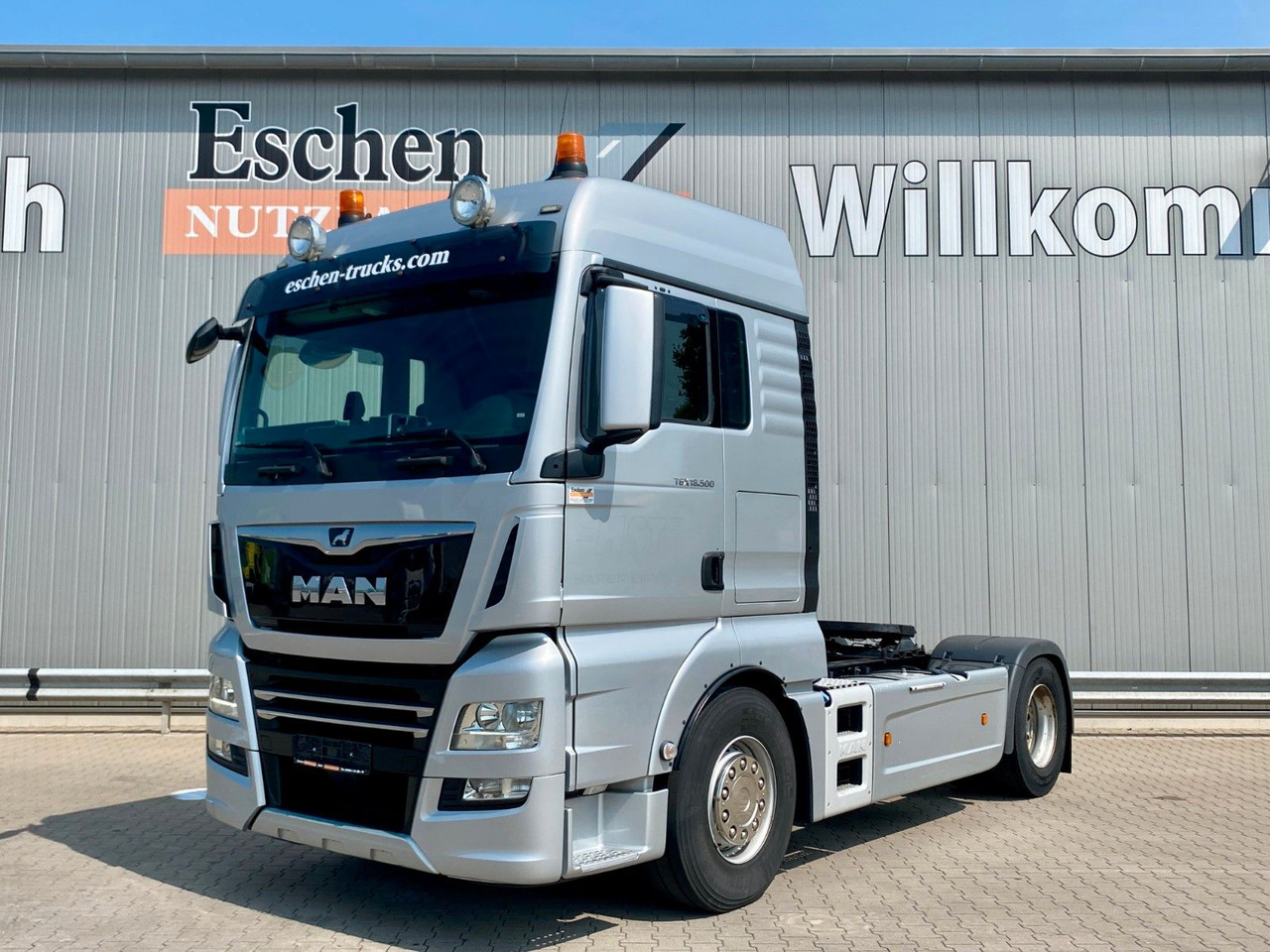 MAN TGX 18.500 BLS | XLX*ACC*Navi*Retarder*2x Tank - شاحنة جرار: صور 1 MAN TGX 18.500 BLS | XLX*ACC*Navi*Retarder*2x Tank - شاحنة جرار: صور 1
