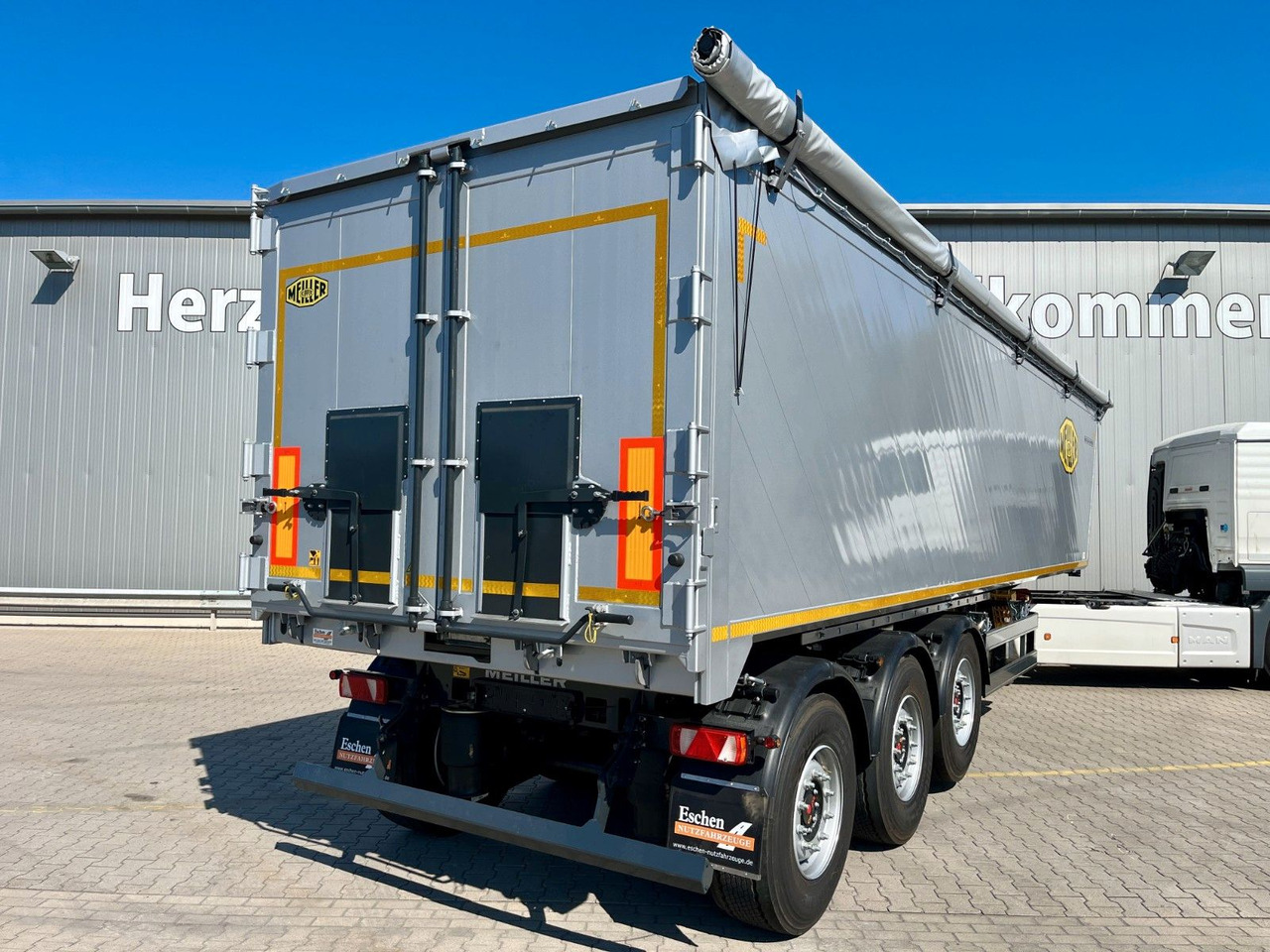 Meiller MHKA 45/3 Getreide 49m³ ALU*7mm Boden*Lift*Plane - قلابة نصف مقطورة: صور 3 Meiller MHKA 45/3 Getreide 49m³ ALU*7mm Boden*Lift*Plane - قلابة نصف مقطورة: صور 3