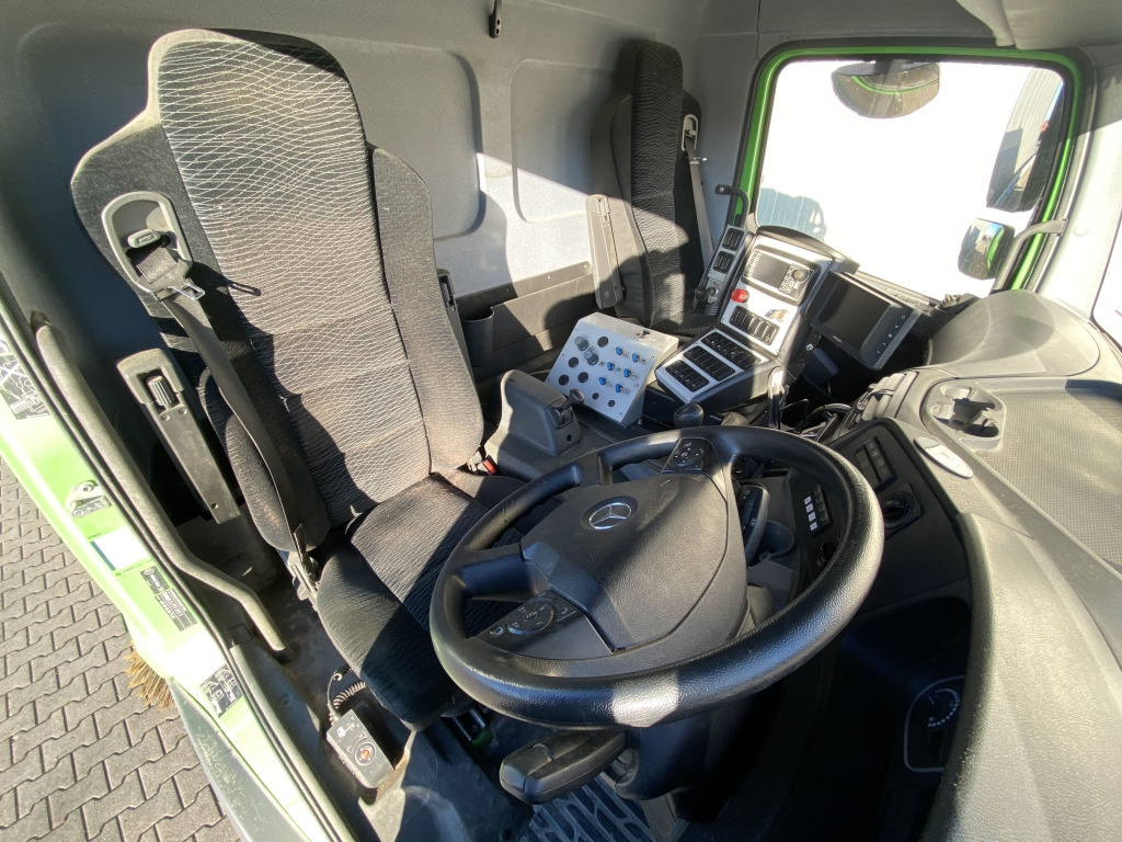 Mercedes-Benz 1323 LKO Atego - سياره كنس شوارع: صور 5 Mercedes-Benz 1323 LKO Atego - سياره كنس شوارع: صور 5