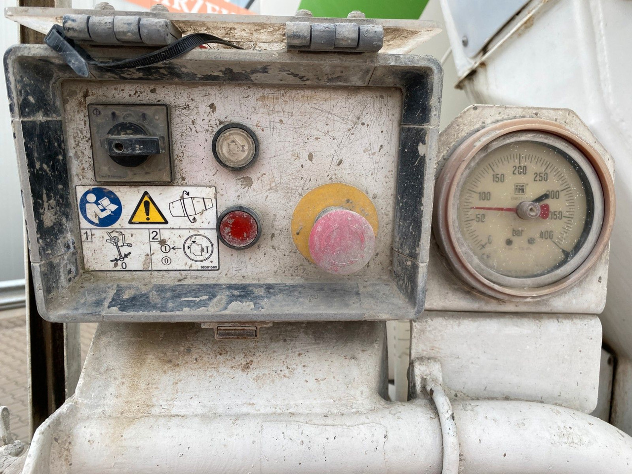 Mercedes-Benz 3236 Arocs | 9m³ Stetter*Klima*Navi*Blatt*1.Hand - شاحنة خلاطة خرسانة: صور 4 Mercedes-Benz 3236 Arocs | 9m³ Stetter*Klima*Navi*Blatt*1.Hand - شاحنة خلاطة خرسانة: صور 4
