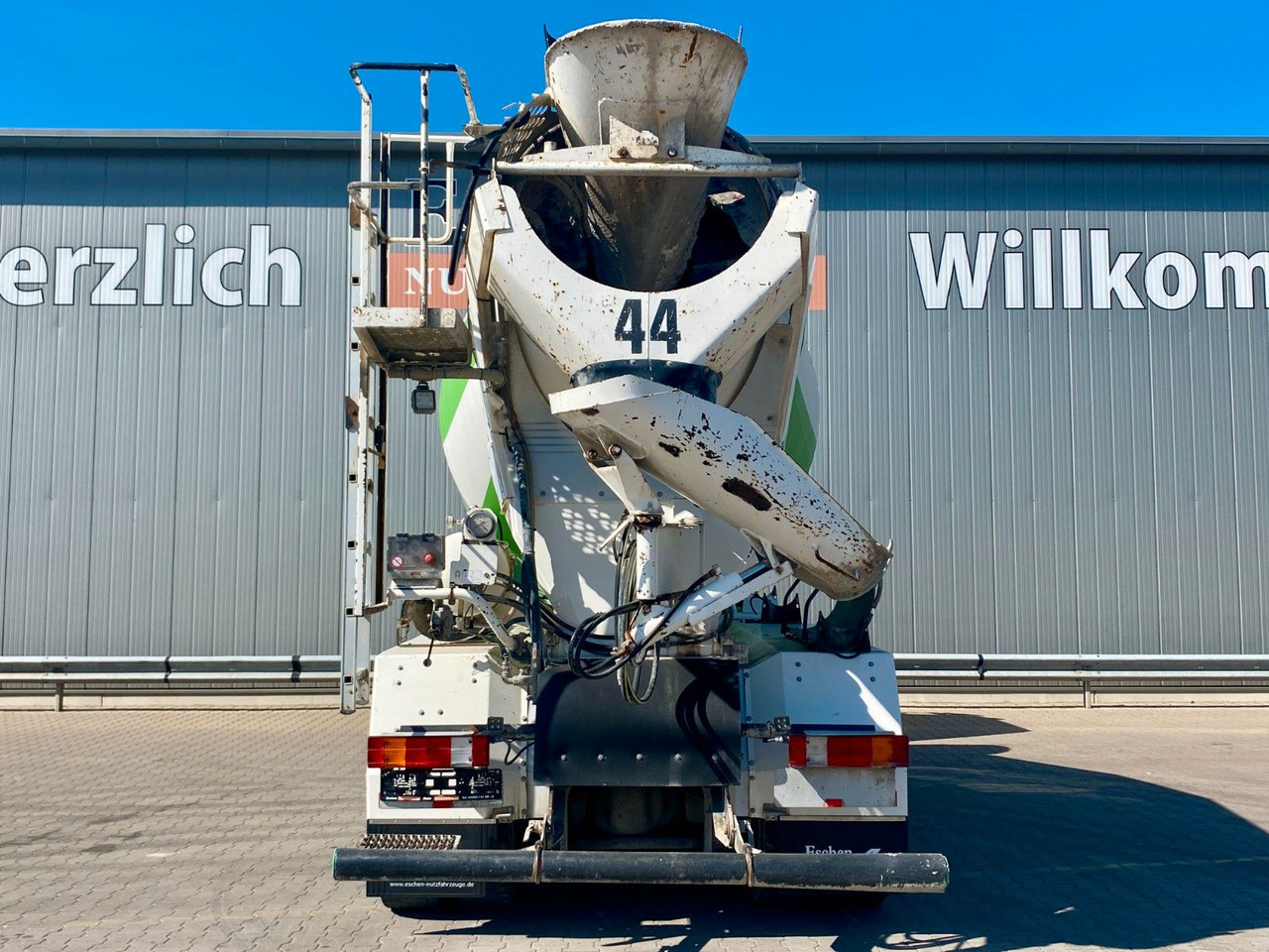 Mercedes-Benz 3240 Arocs 8x4| 9m³ Stetter*Navi*Klima*ASR*Blatt - شاحنة خلاطة خرسانة: صور 4 Mercedes-Benz 3240 Arocs 8x4| 9m³ Stetter*Navi*Klima*ASR*Blatt - شاحنة خلاطة خرسانة: صور 4