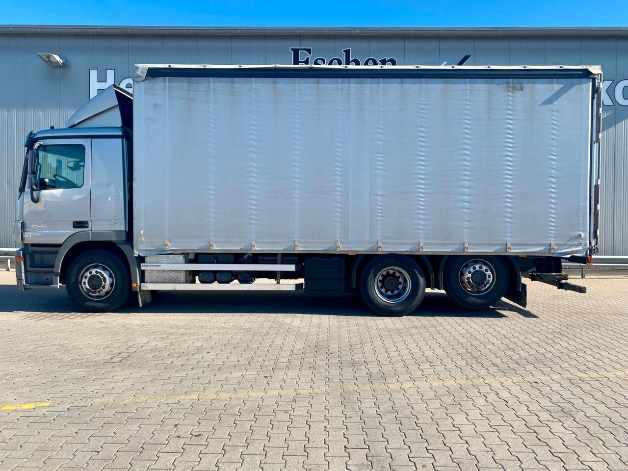 Mercedes-Benz Actros 2541| beidseitig Gardine*Edscha*AHK*Klima - شاحنة ستارة: صور 2 Mercedes-Benz Actros 2541| beidseitig Gardine*Edscha*AHK*Klima - شاحنة ستارة: صور 2