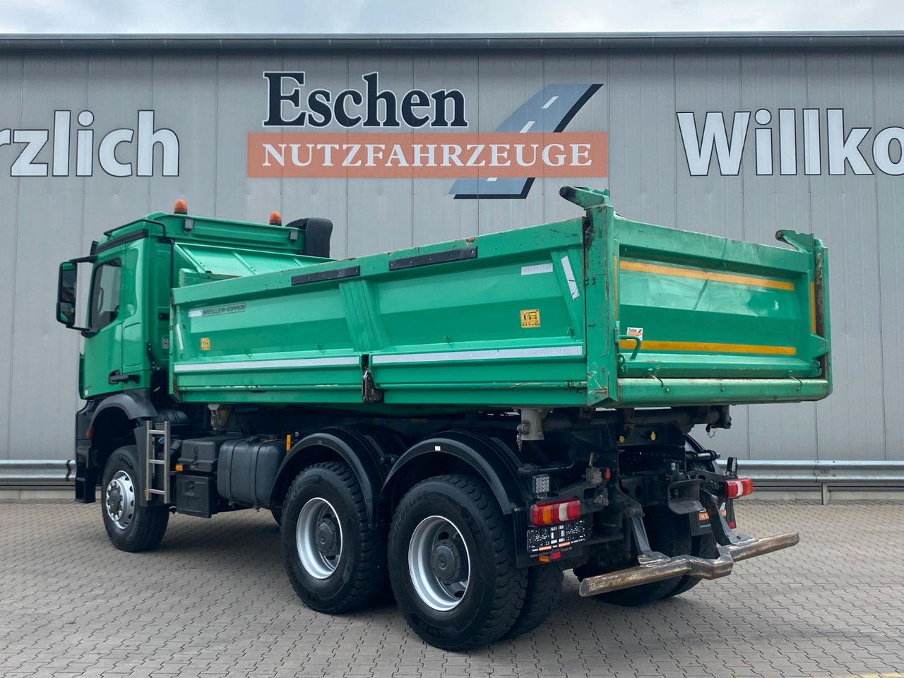 Mercedes-Benz Arocs 3345 6x6 | MEILLER*Bordmatik*Blatt*AHK+Oel - قلابات: صور 4 Mercedes-Benz Arocs 3345 6x6 | MEILLER*Bordmatik*Blatt*AHK+Oel - قلابات: صور 4