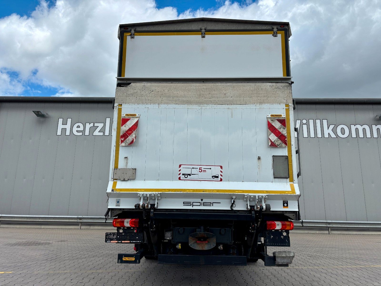 Mercedes-Benz Atego 1624 I 2,66m Höhe*Pritsche*Plane*LBW*AHK - شاحنة ستارة: صور 4 Mercedes-Benz Atego 1624 I 2,66m Höhe*Pritsche*Plane*LBW*AHK - شاحنة ستارة: صور 4