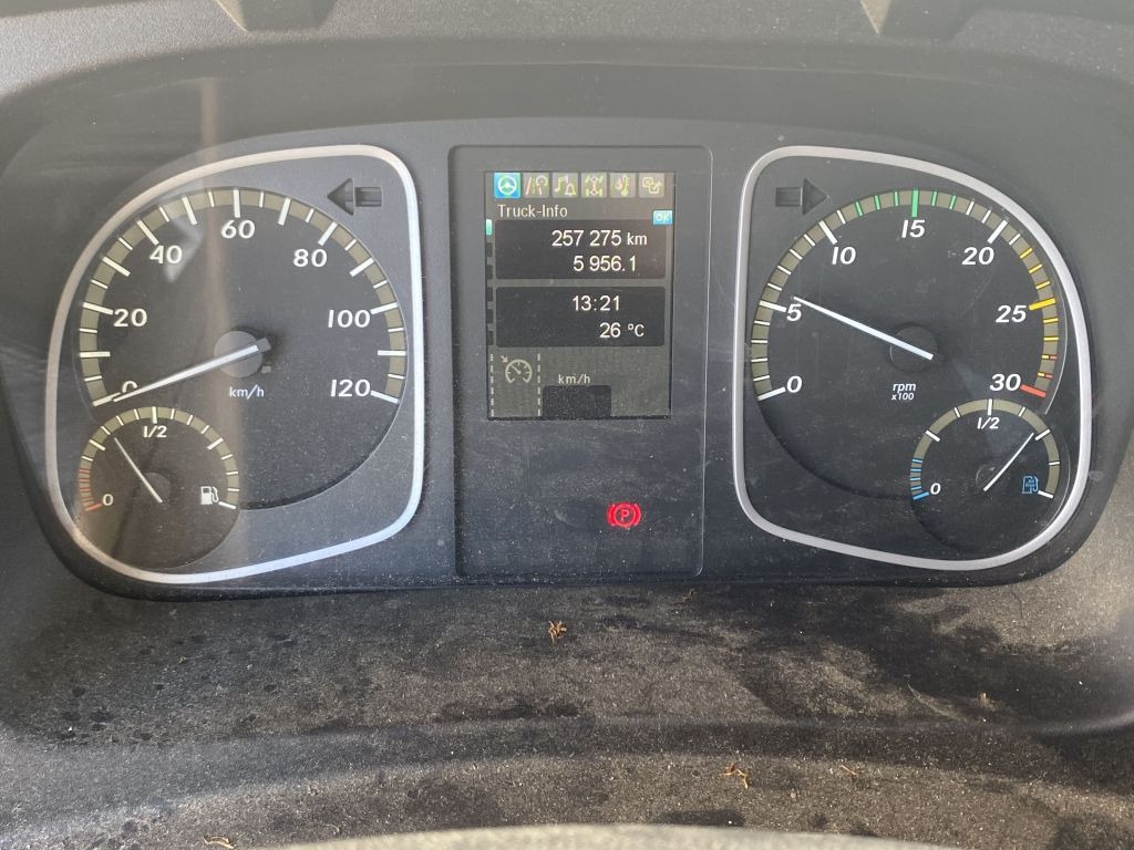 Mercedes-Benz Atego 1624 I 2,66m Höhe*Pritsche*Plane*LBW*AHK - شاحنة ستارة: صور 5 Mercedes-Benz Atego 1624 I 2,66m Höhe*Pritsche*Plane*LBW*AHK - شاحنة ستارة: صور 5