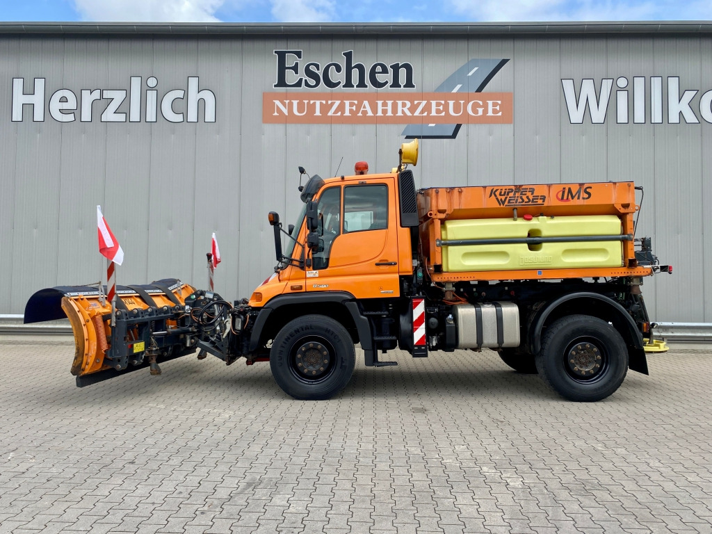 Mercedes-Benz Unimog U 500 4x4 - جرافة ثلج: صور 2 Mercedes-Benz Unimog U 500 4x4 - جرافة ثلج: صور 2
