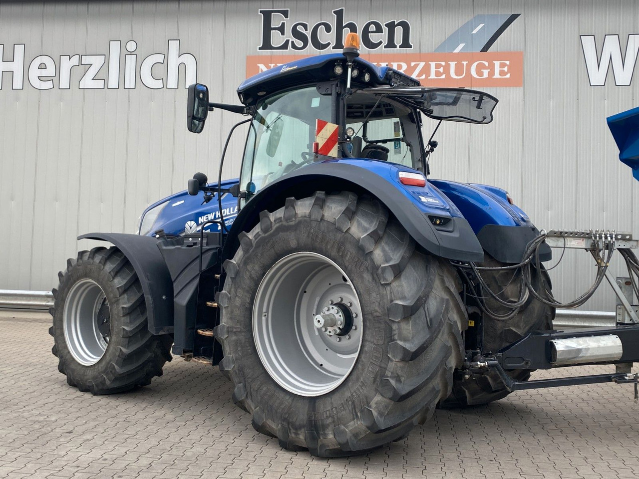 New Holland T7.315 AC 4x4 | Fronthydraulik*LoadSensing*Klima - جرار: صور 4 New Holland T7.315 AC 4x4 | Fronthydraulik*LoadSensing*Klima - جرار: صور 4