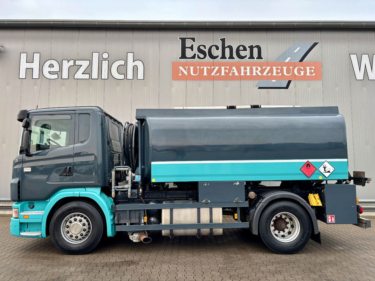 Scania G420 Esterer A3 | 2x Kammern*Oben/Unten*Retarder - شاحنة صهريج: صور 2 Scania G420 Esterer A3 | 2x Kammern*Oben/Unten*Retarder - شاحنة صهريج: صور 2
