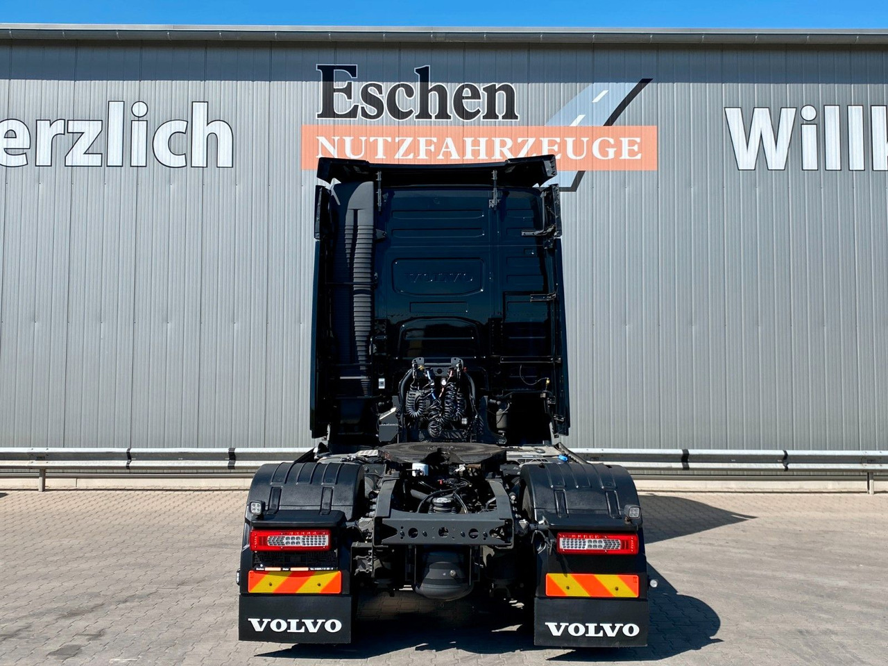Volvo FH 500 Globetrotter| I-Park-Cool*2x Tank*Spoiler - شاحنة جرار: صور 4 Volvo FH 500 Globetrotter| I-Park-Cool*2x Tank*Spoiler - شاحنة جرار: صور 4