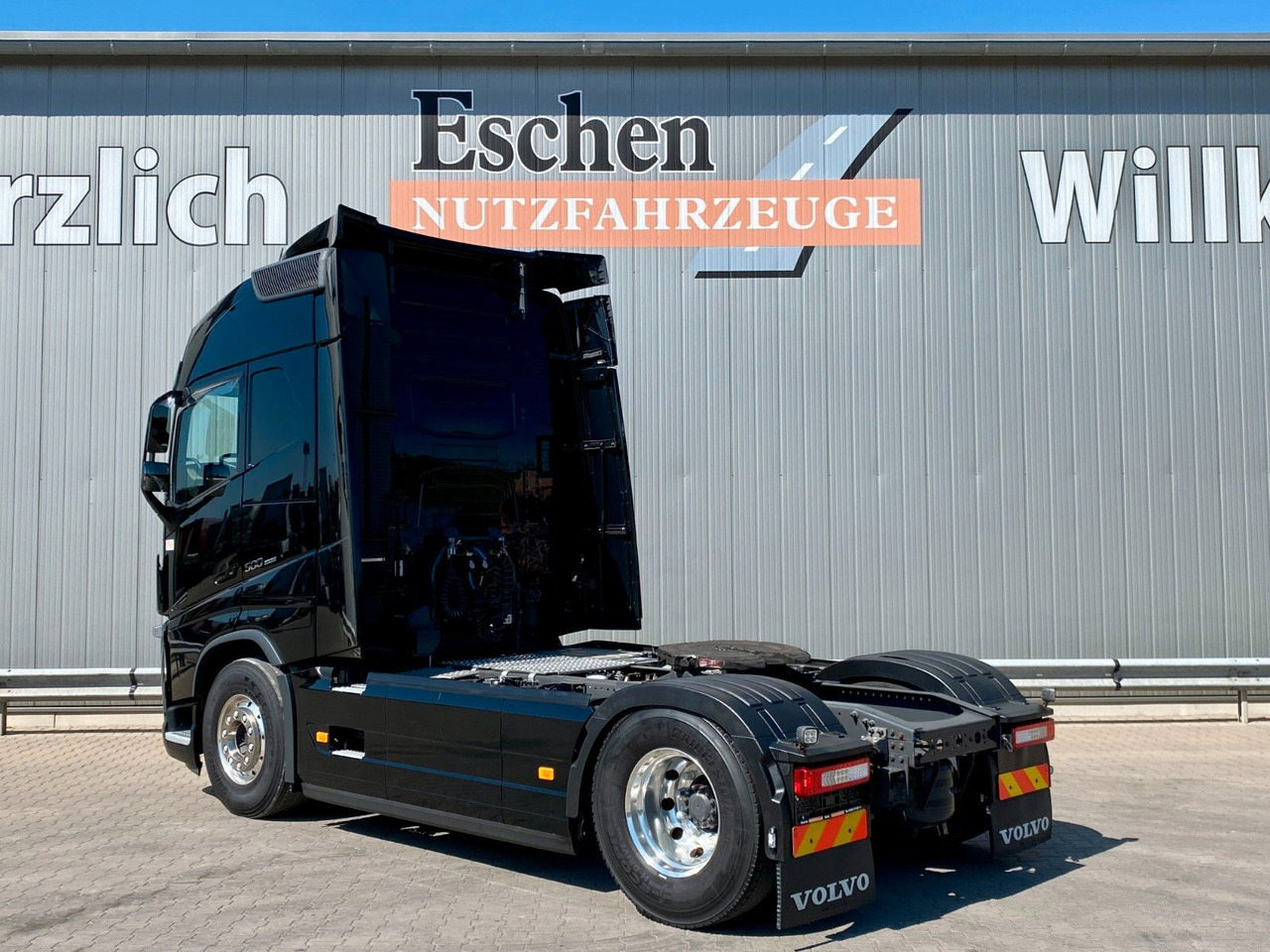 Volvo FH 500 Globetrotter| I-Park-Cool*2x Tank*Spoiler - شاحنة جرار: صور 3 Volvo FH 500 Globetrotter| I-Park-Cool*2x Tank*Spoiler - شاحنة جرار: صور 3