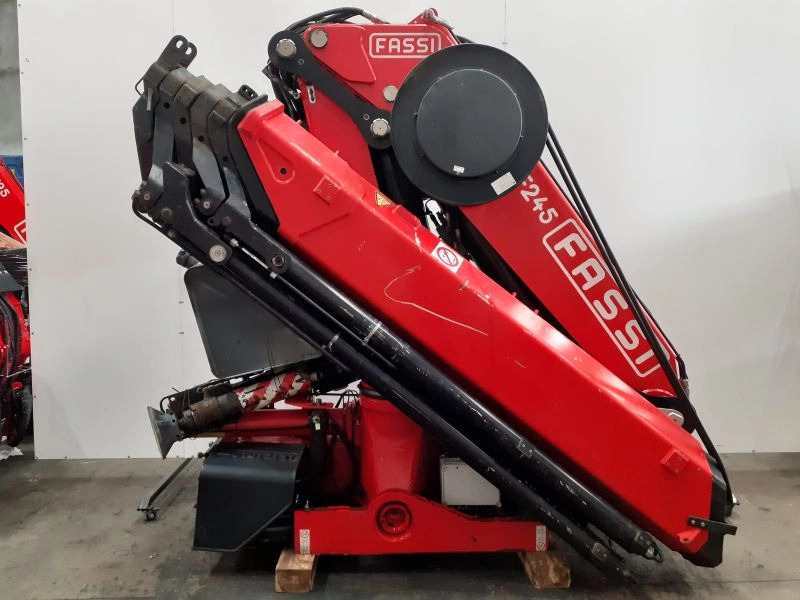 Grúa Fassi F245A2.26 E-Dynamic - ونش كرين - شاحنة: صور 4 Grúa Fassi F245A2.26 E-Dynamic - ونش كرين - شاحنة: صور 4