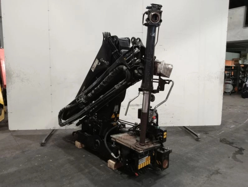 Grúa Hiab 077 B-2 HIDUO - ونش كرين - شاحنة: صور 2 Grúa Hiab 077 B-2 HIDUO - ونش كرين - شاحنة: صور 2