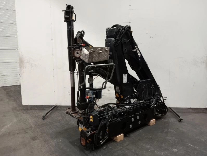 Grúa Hiab 077 B-2 HIDUO - ونش كرين - شاحنة: صور 1 Grúa Hiab 077 B-2 HIDUO - ونش كرين - شاحنة: صور 1