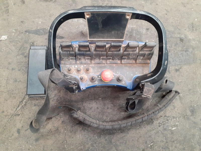 Grúa PM 16 - ونش كرين - شاحنة: صور 2 Grúa PM 16 - ونش كرين - شاحنة: صور 2