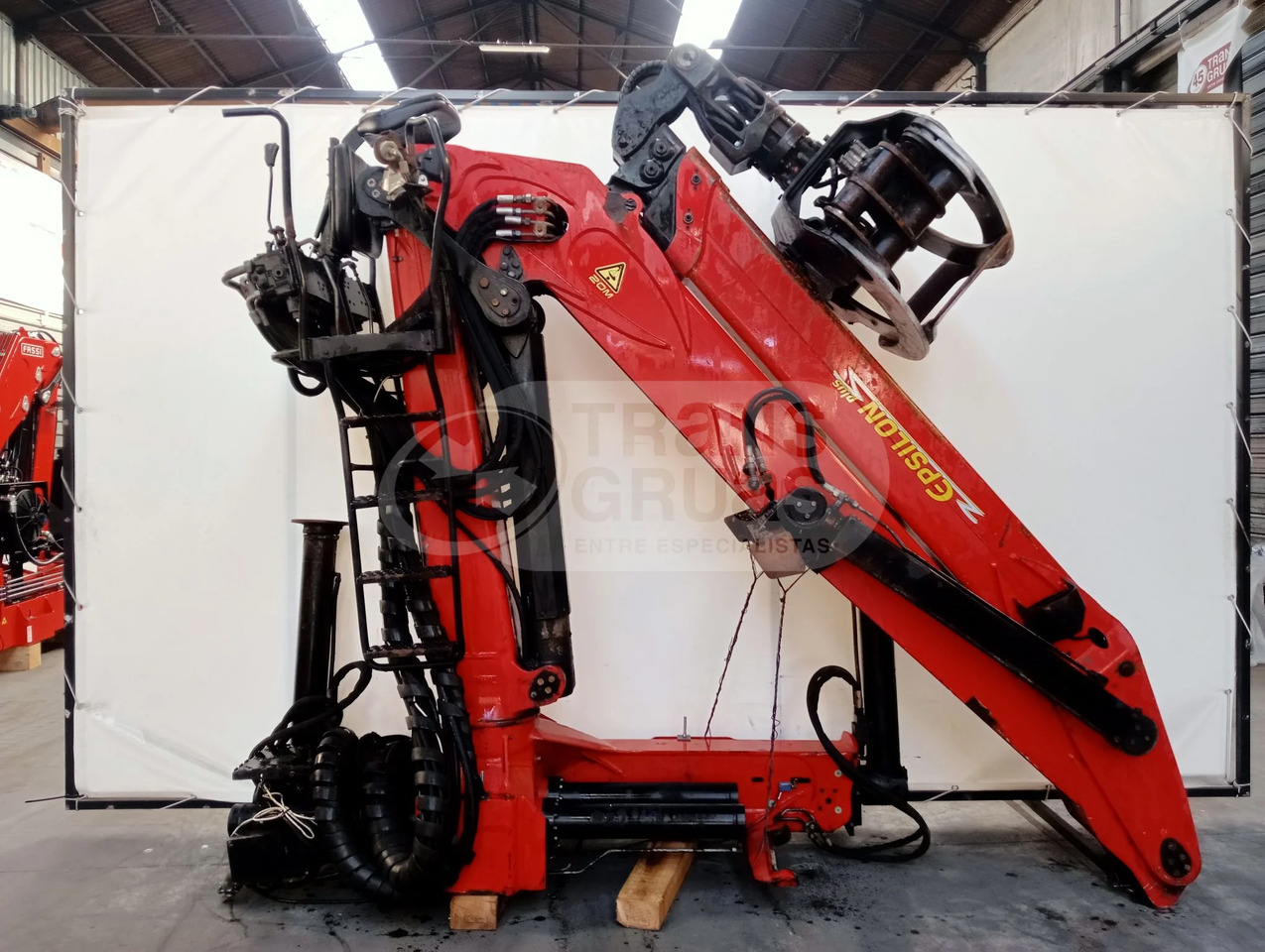 Grúa forestal Epsilon Q170Z96 - ونش كرين - معدات الغابات: صور 1 Grúa forestal Epsilon Q170Z96 - ونش كرين - معدات الغابات: صور 1