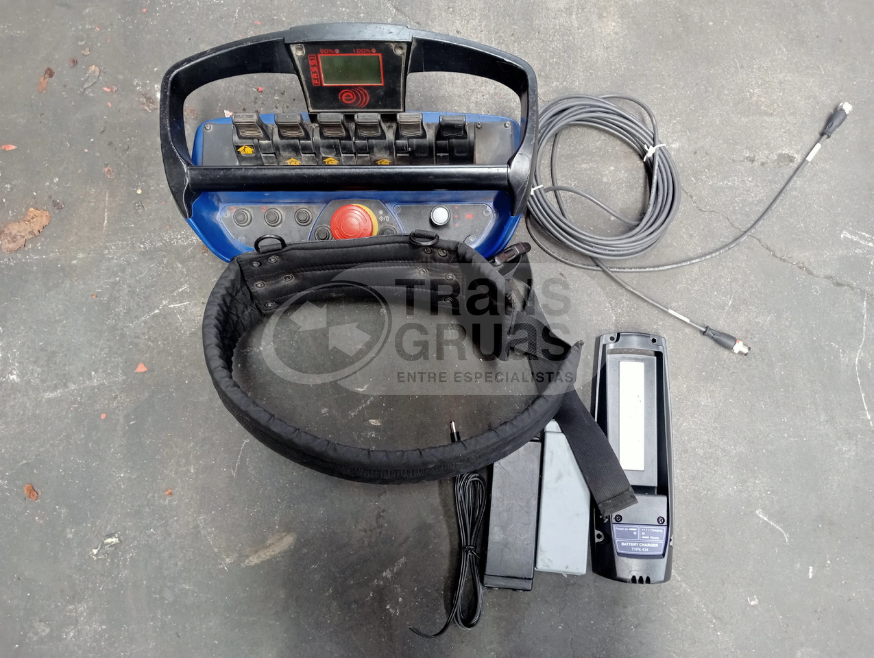 Grúa hidráulica Fassi F135A.0.25 E-ACTIVE - ونش كرين: صور 5 Grúa hidráulica Fassi F135A.0.25 E-ACTIVE - ونش كرين: صور 5