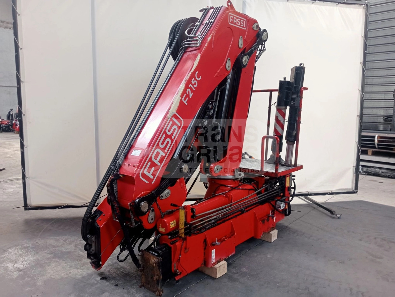 Grúa hidráulica Fassi F215AC.2.24 - ونش كرين: صور 4 Grúa hidráulica Fassi F215AC.2.24 - ونش كرين: صور 4