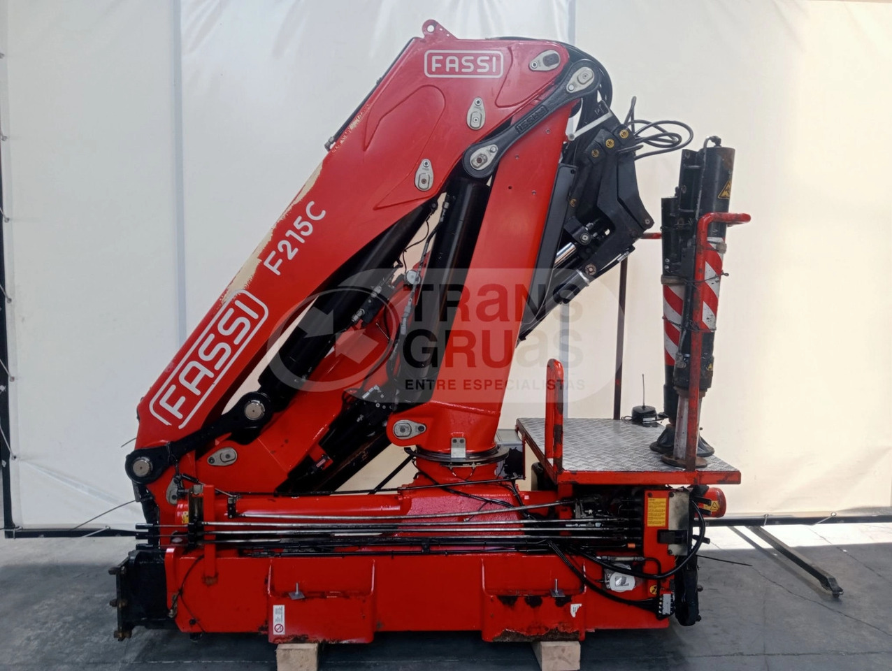 Grúa hidráulica Fassi F215AC.2.24 - ونش كرين: صور 1 Grúa hidráulica Fassi F215AC.2.24 - ونش كرين: صور 1