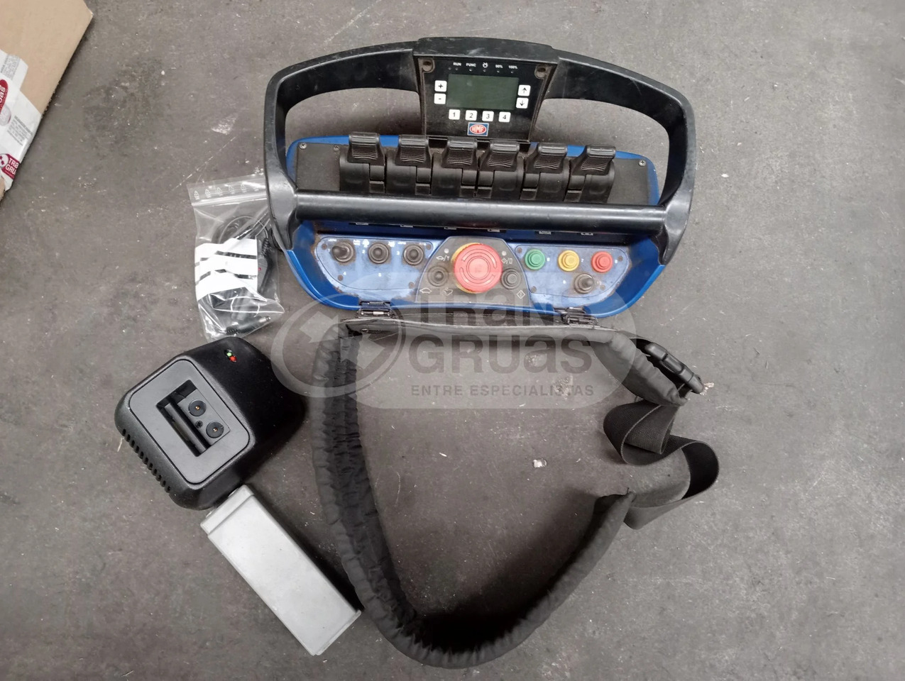 Grúa hidráulica HMF 1520 K4 - ونش كرين: صور 5 Grúa hidráulica HMF 1520 K4 - ونش كرين: صور 5