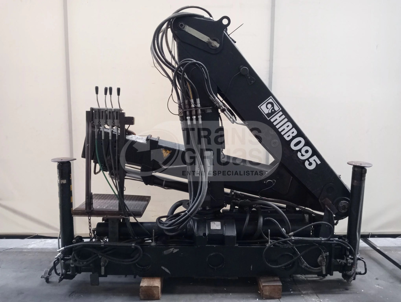 Grúa hidráulica Hiab 095-3 - ونش كرين: صور 4 Grúa hidráulica Hiab 095-3 - ونش كرين: صور 4
